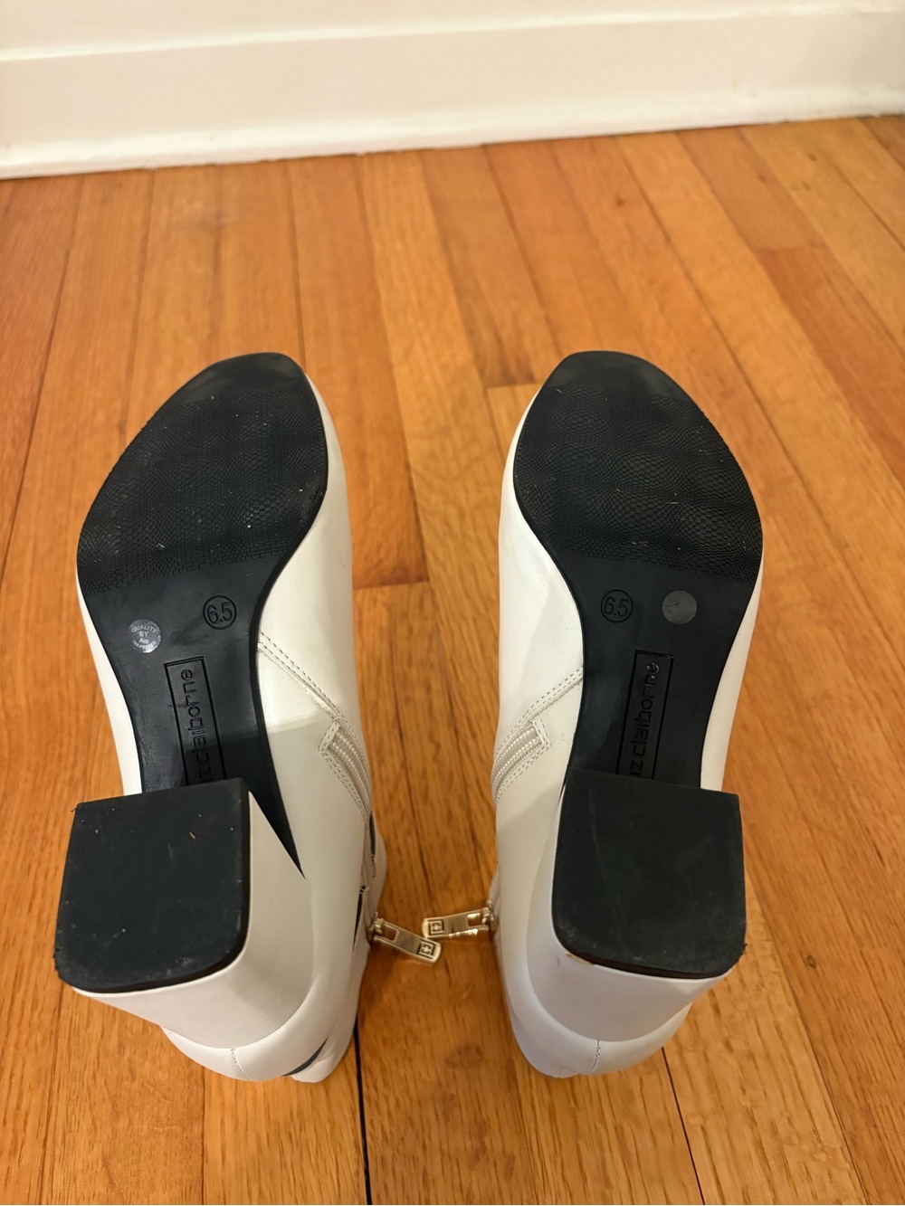 Liz Claiborne Women's Cream Ankle Booties with Side Zip and Strap Detail 6.5 - Picture 5 of 5